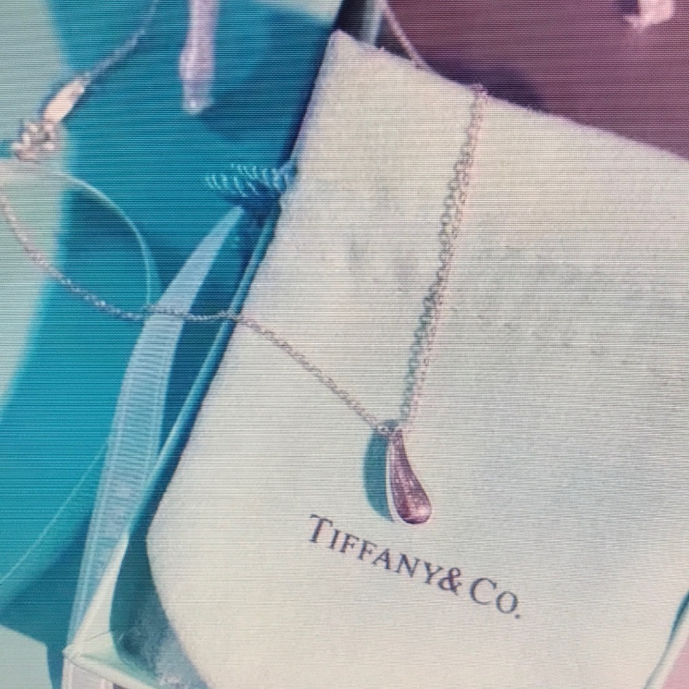 Tiffany & Co Rose Gold Teardrop Pendant Necklace